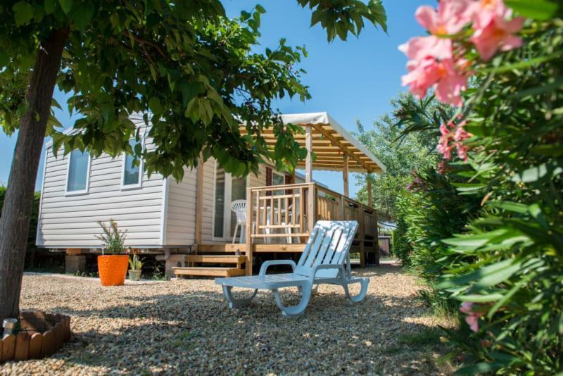 Camping Officiel Siblu Le Lac Des Reves Lattes Exteriör bild