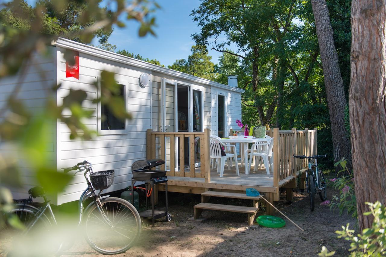 Camping Officiel Siblu Le Lac Des Reves Lattes Exteriör bild